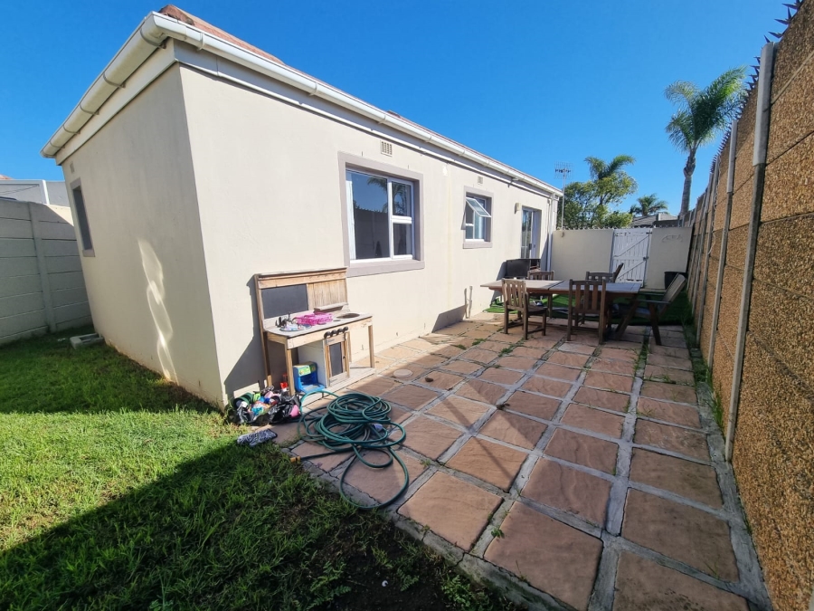 3 Bedroom Property for Sale in Sonstraal Heights Western Cape